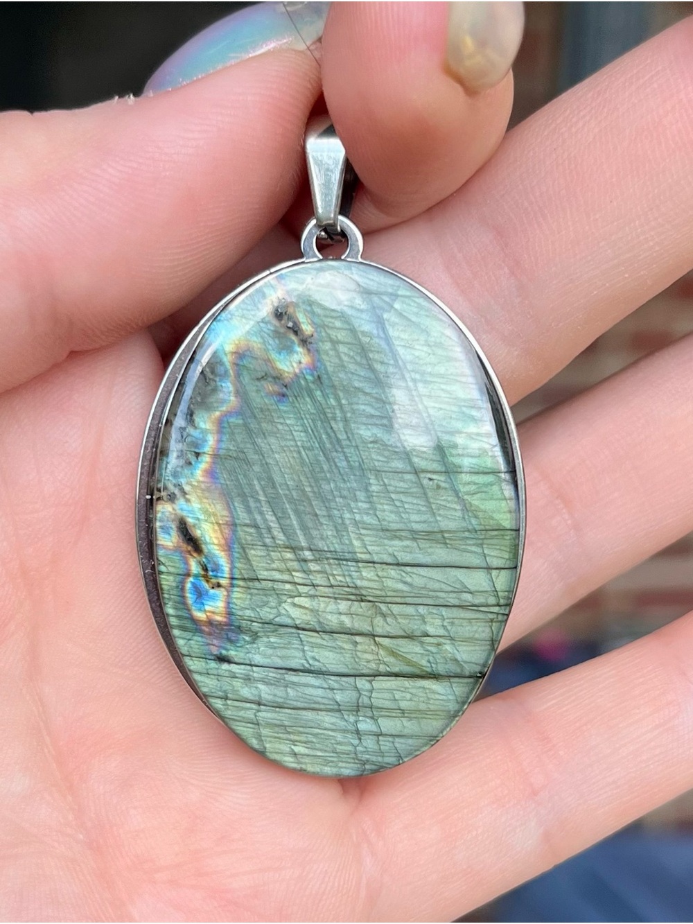 Large unique Labradorite Oval Pendant - Green Blue Flash